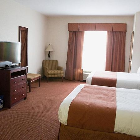 Pomeroy Inn & Suites Fort St. John 외부 사진