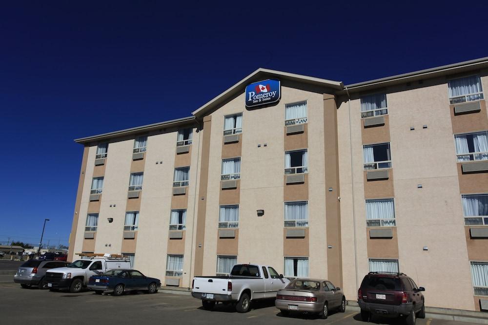 Pomeroy Inn & Suites Fort St. John 외부 사진