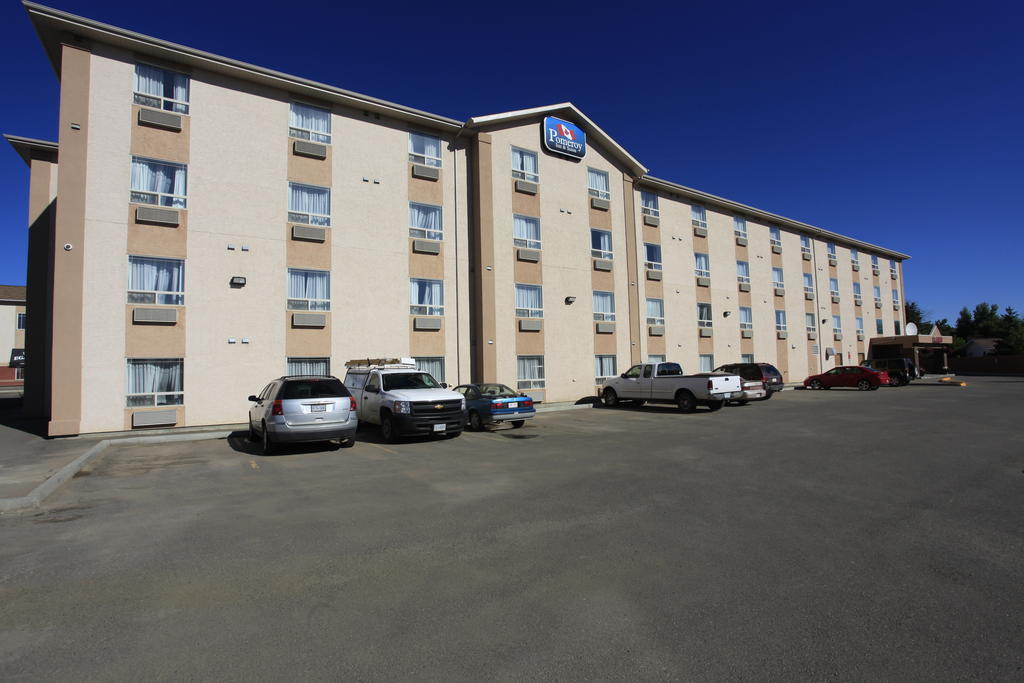 Pomeroy Inn & Suites Fort St. John 외부 사진